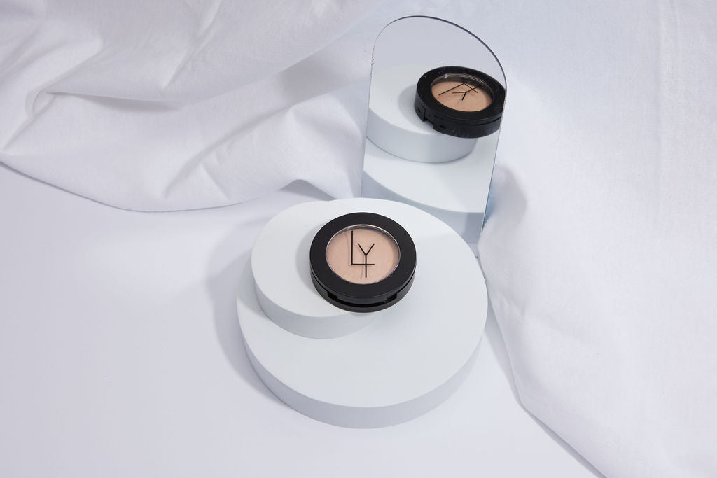 Handcrafted Mineral Foundation  LIGHT